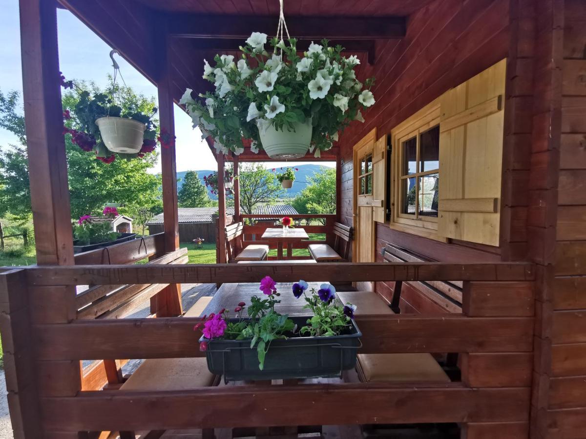 Cottage La Sierra With Jacuzzi 科雷尼察 外观 照片