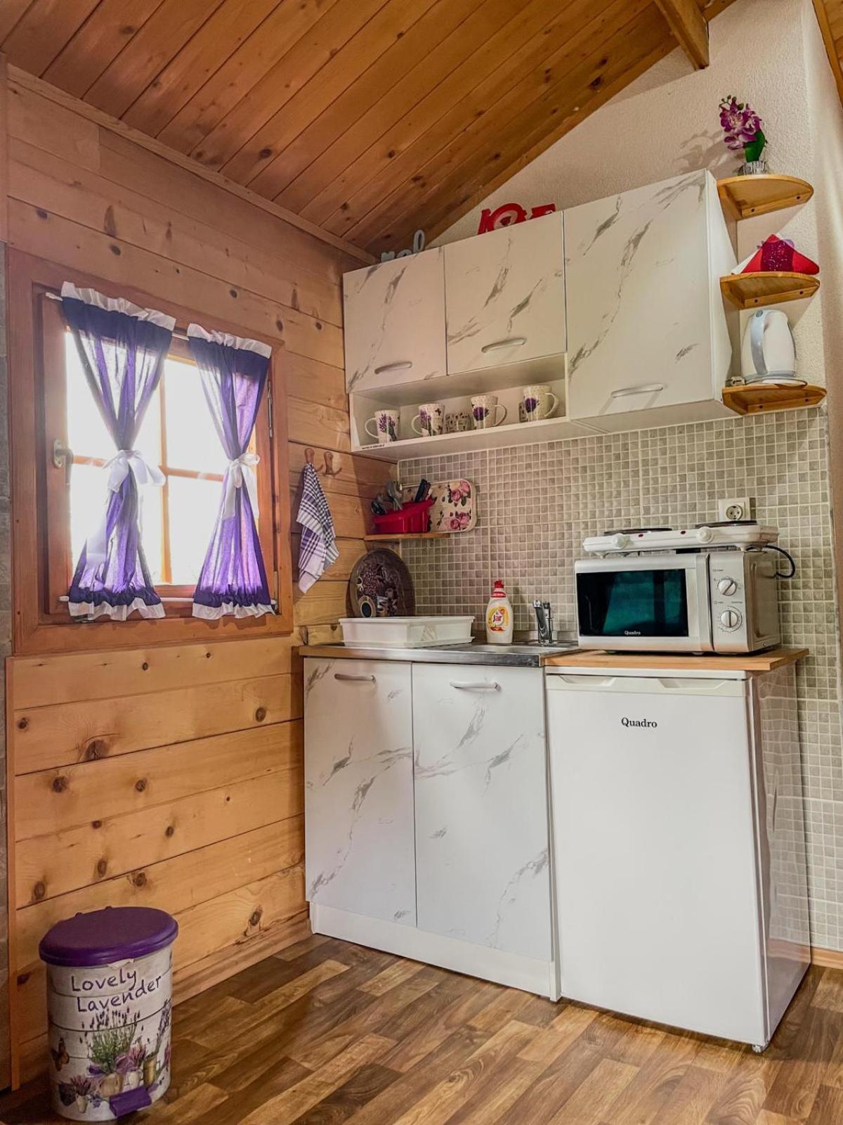 Cottage La Sierra With Jacuzzi 科雷尼察 外观 照片