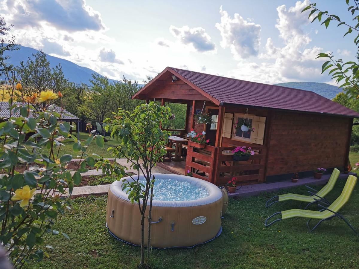 Cottage La Sierra With Jacuzzi 科雷尼察 外观 照片