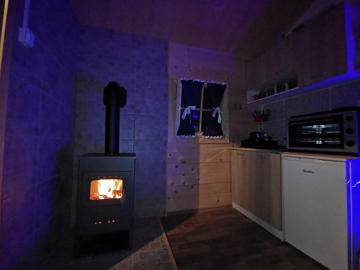 Cottage La Sierra With Jacuzzi 科雷尼察 外观 照片